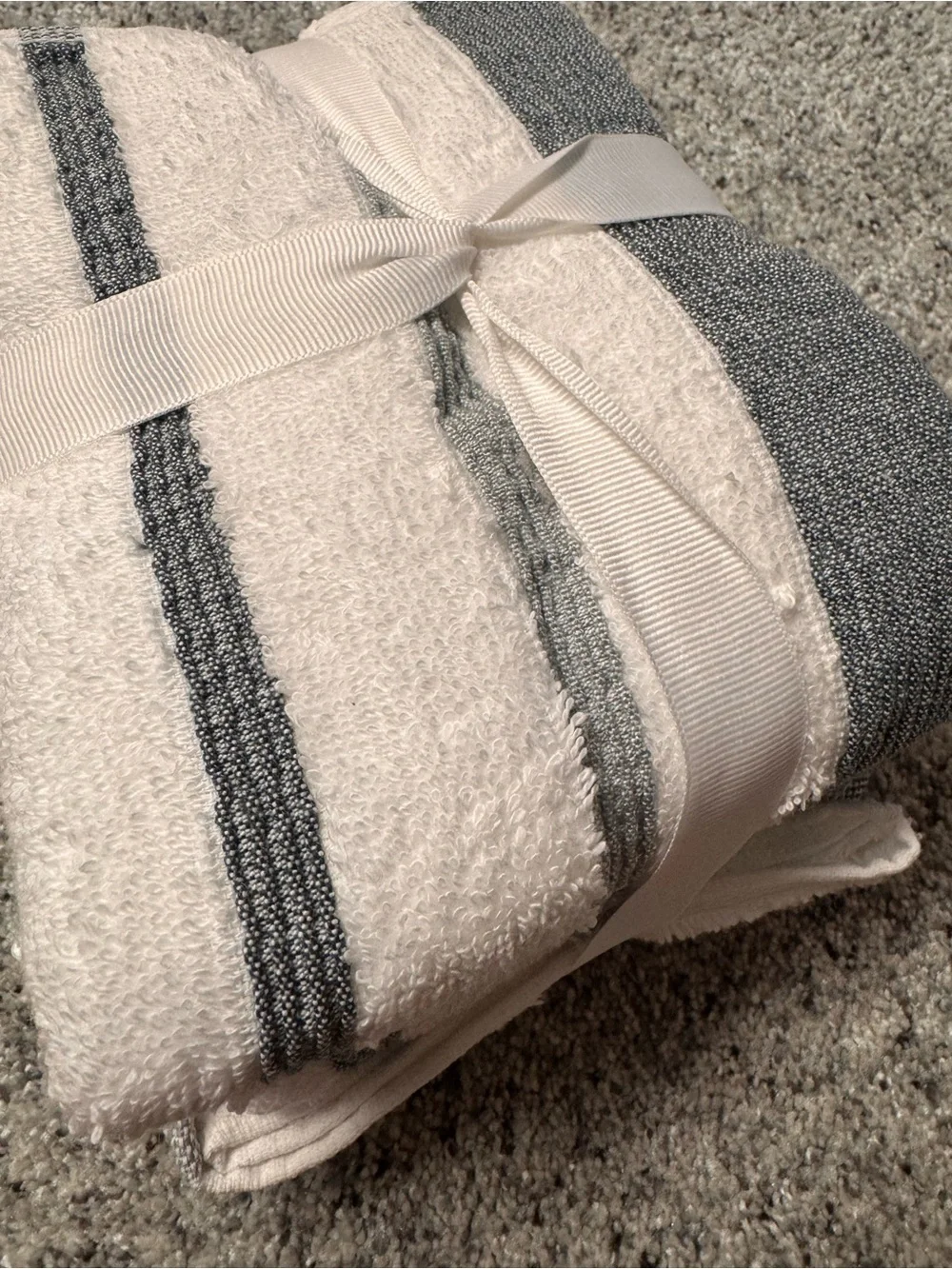 Decorative Cotton Stripe 4 Hand Towel Set Noelle Collection great Bay Home gray